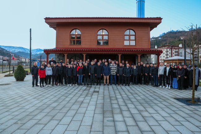 Gençlerle Sabah Namazında Buluşması Güneysu Millet Bahçesi Camisinde Gerçekleşti.